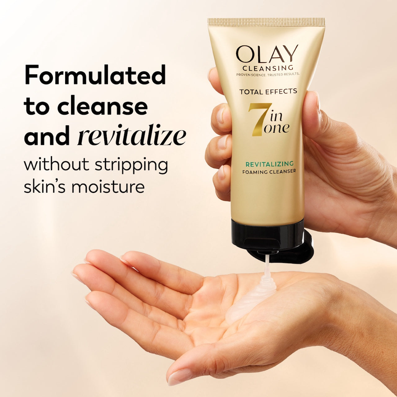 Olay / Total Effects Revitalizing Foaming · Daily Cleansing